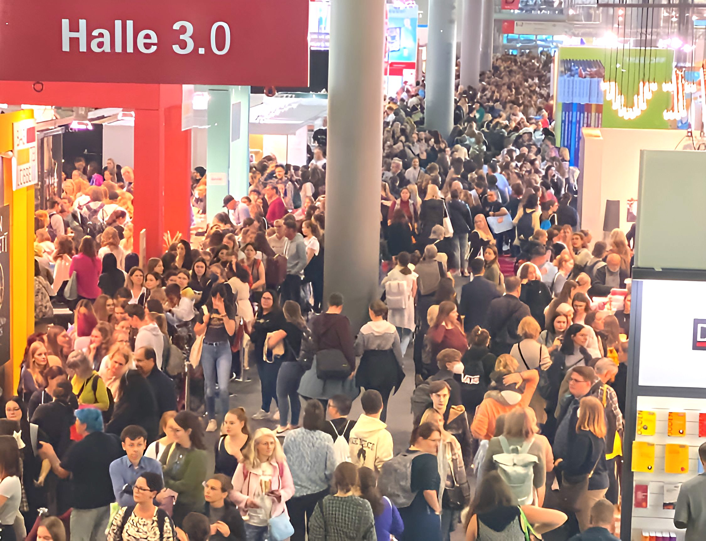 Kritik an der Frankfurter Buchmesse: Überfüllte Halle 3, schlechte Organisation und fehlende Sicherheit?